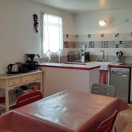 Le Petit Mas Des Hauts De Beyssan, Maison De Avec Piscine Privative Pour 2 Personnes * Gargas (Vaucluse)