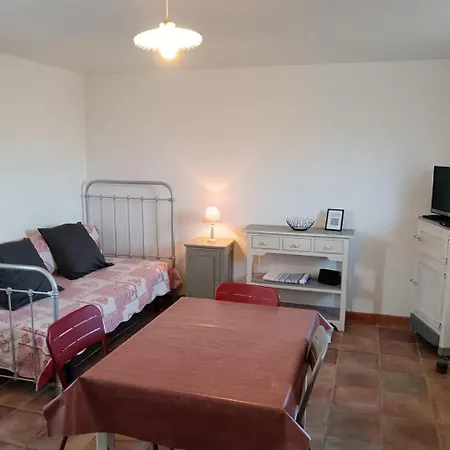 Le Petit Mas Des Hauts De Beyssan, Maison De Avec Piscine Privative Pour 2 Personnes *