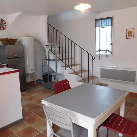 Le Petit Mas Des Hauts De Beyssan, Maison De Avec Piscine Privative Pour 2 Personnes Holiday home
